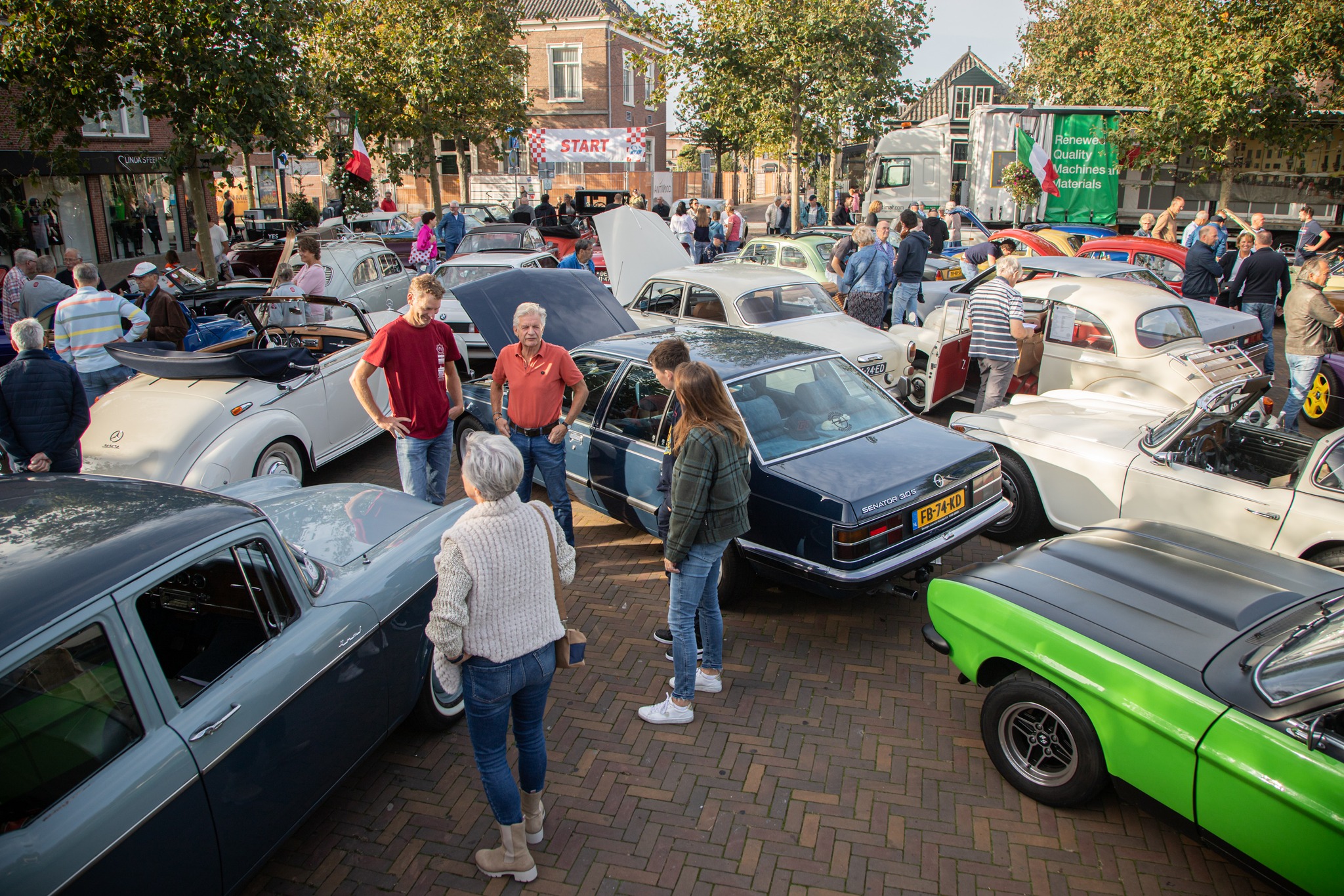 Oranje Opel Ascona B 2.5CIH met 212PK