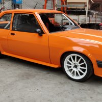 Oranje Opel Ascona B 2.5CIH met 212PK