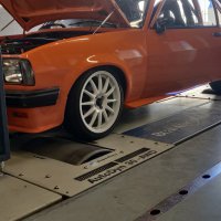 Oranje Opel Ascona B 2.5CIH met 212PK