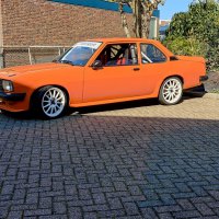 Oranje Opel Ascona B 2.5CIH met 212PK