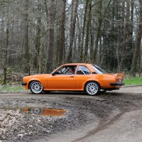 Oranje Opel Ascona B 2.5CIH met 212PK