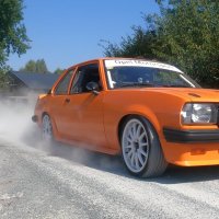 Oranje Opel Ascona B 2.5CIH met 212PK