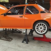 Oranje Opel Ascona B 2.5CIH met 212PK