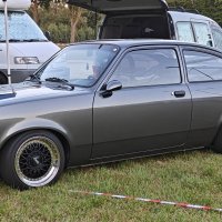 Oranje Opel Ascona B 2.5CIH met 212PK
