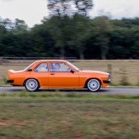 Oranje Opel Ascona B 2.5CIH met 212PK
