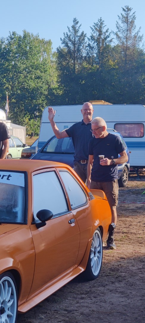 Oranje Opel Ascona B 2.5CIH met 212PK