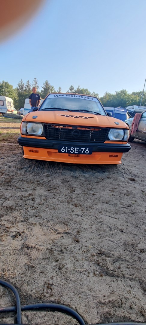 Oranje Opel Ascona B 2.5CIH met 212PK